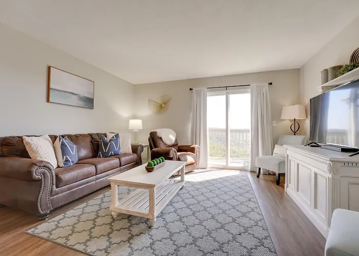 Brandon Condo With Balcony, Strip And Mountain Views!