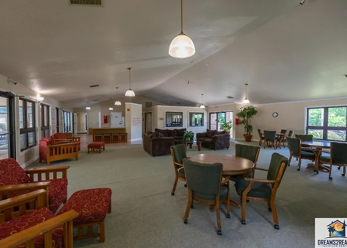 2Br Penthouse Condo - 2 Pools - Close To The Strip - Free Tickets Included - Fhc-24