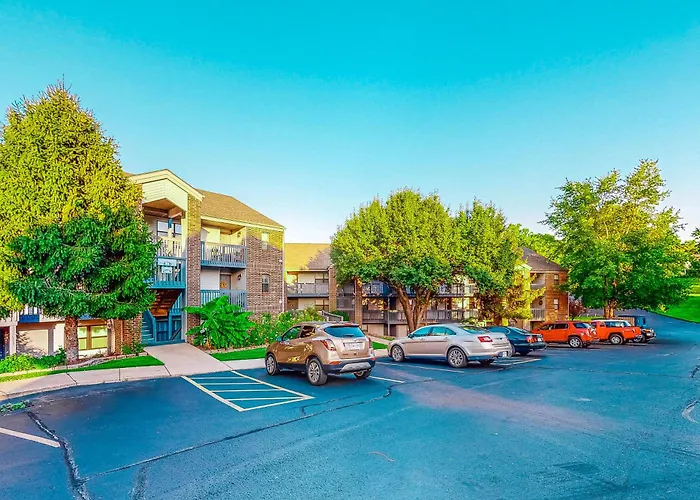 Lofty Retreat & Paradise Pointe