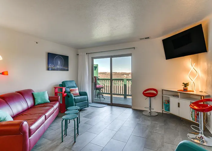 Branson Retreat With Balcony Near Silver Dollar City