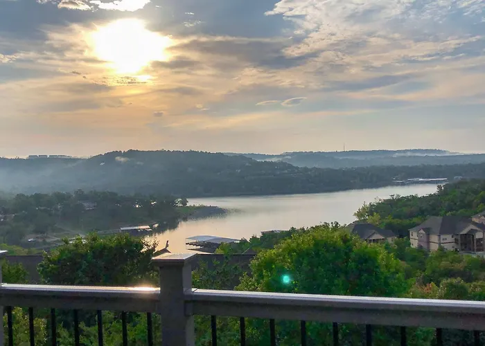 Lake View! Walk-In 3 Bedroom Condo - Outdoor Pool - Free Tickets Included - Trh6-6