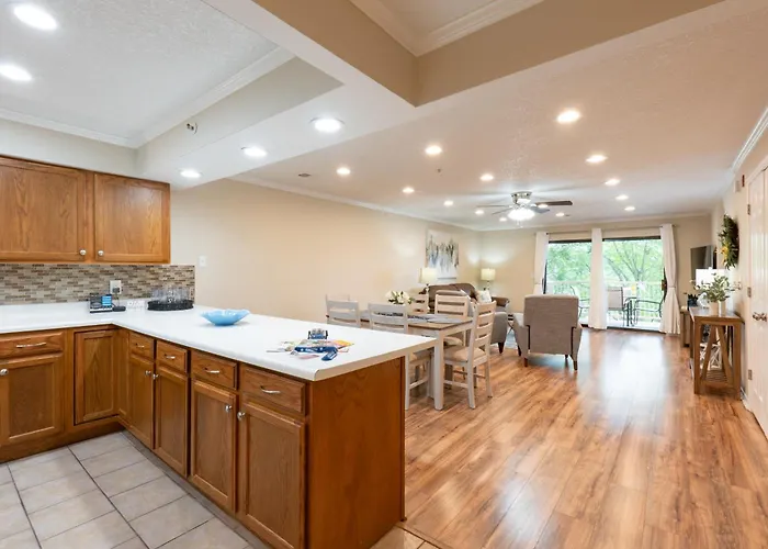 2Br Walk-In Condo - Near The 76 Strip - 2 Pools - Free Tickets Included - Fhf-11