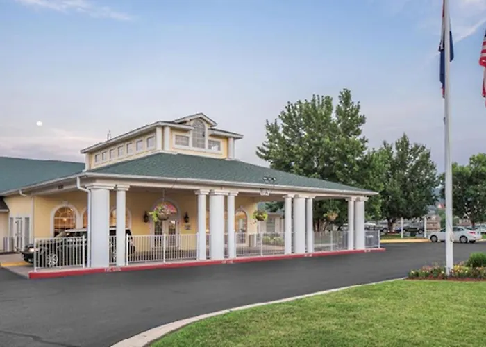 Diamond - The Suites At Fall Creek - 1Bd