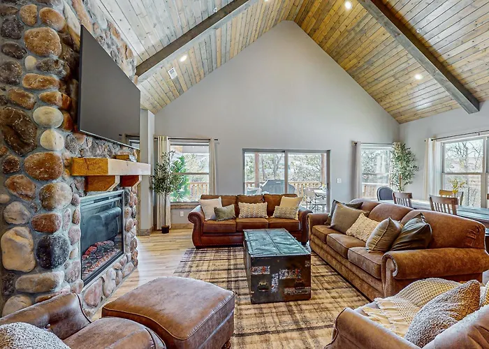 Cozy Cove Lodge