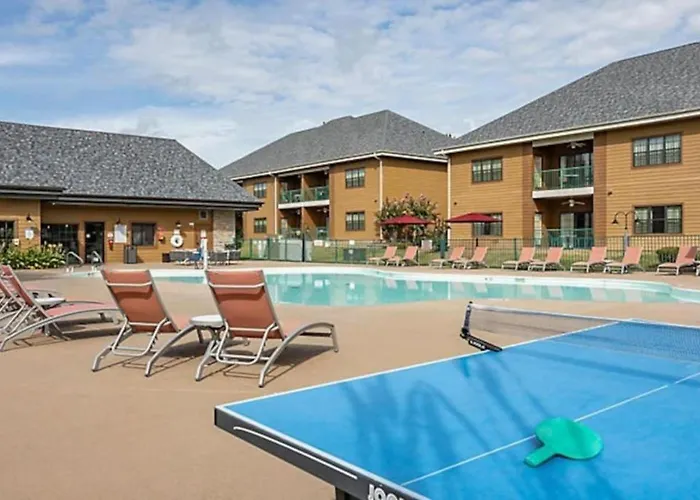 Enjoy Branson In A Great 1Bd Condo With Resort Amenities Including Mini-Golf