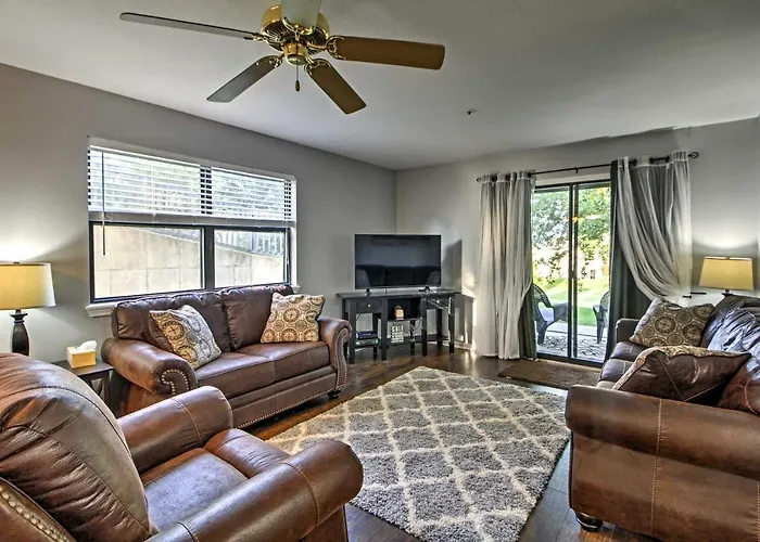 Cozy Pointe Royale Condo About 4 Mi To Table Rock Lake