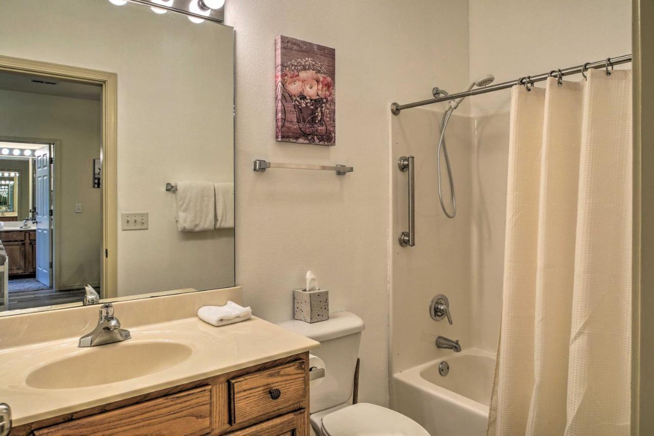 Walk-in Condo, Near Silver Dollar Apartment Branson