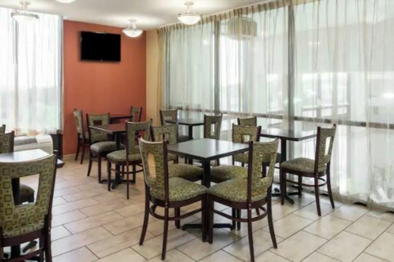 Hampton On The Strip 3* Branson