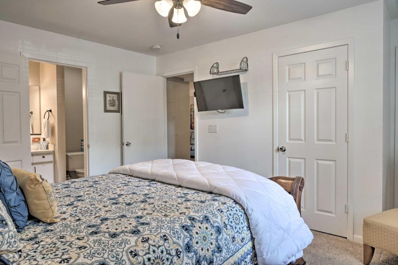 Stylish 3 Mi To Downtown Branson! *