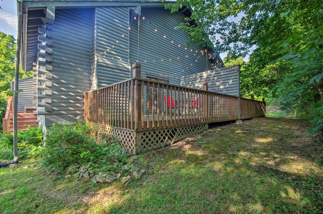 Charming Getaway With Fireplace And Porch Branson