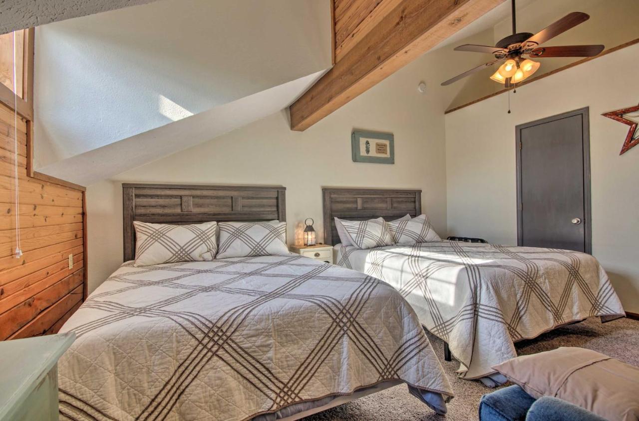 Holiday home Charming Getaway With Fireplace And Porch *