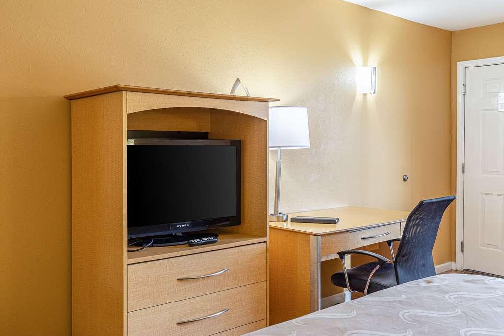 Hotel Quality - Hwy 76 Branson