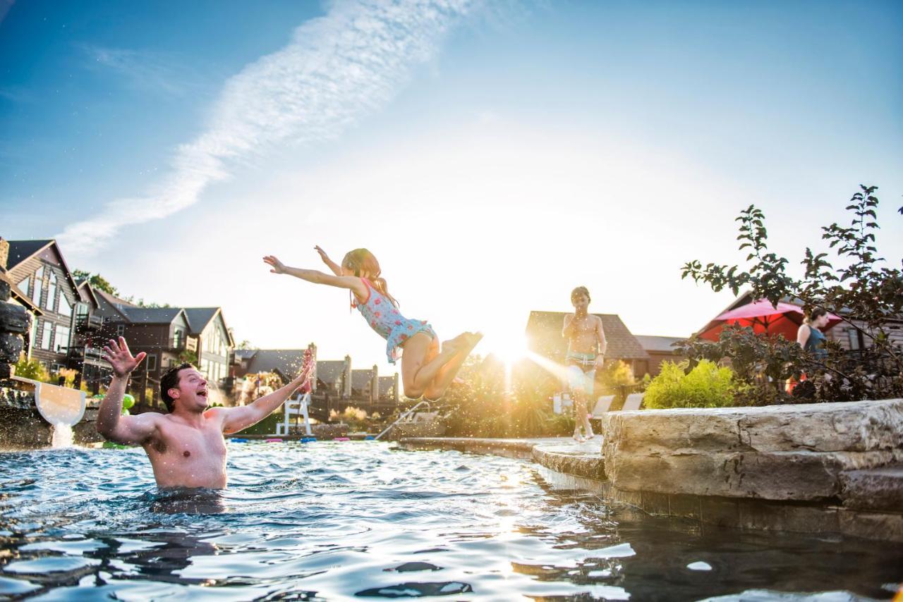 Watermill Cove Luxury Lakefront Huge Pool Hot Tubs 2mi To Silver Dollar Holiday home Branson