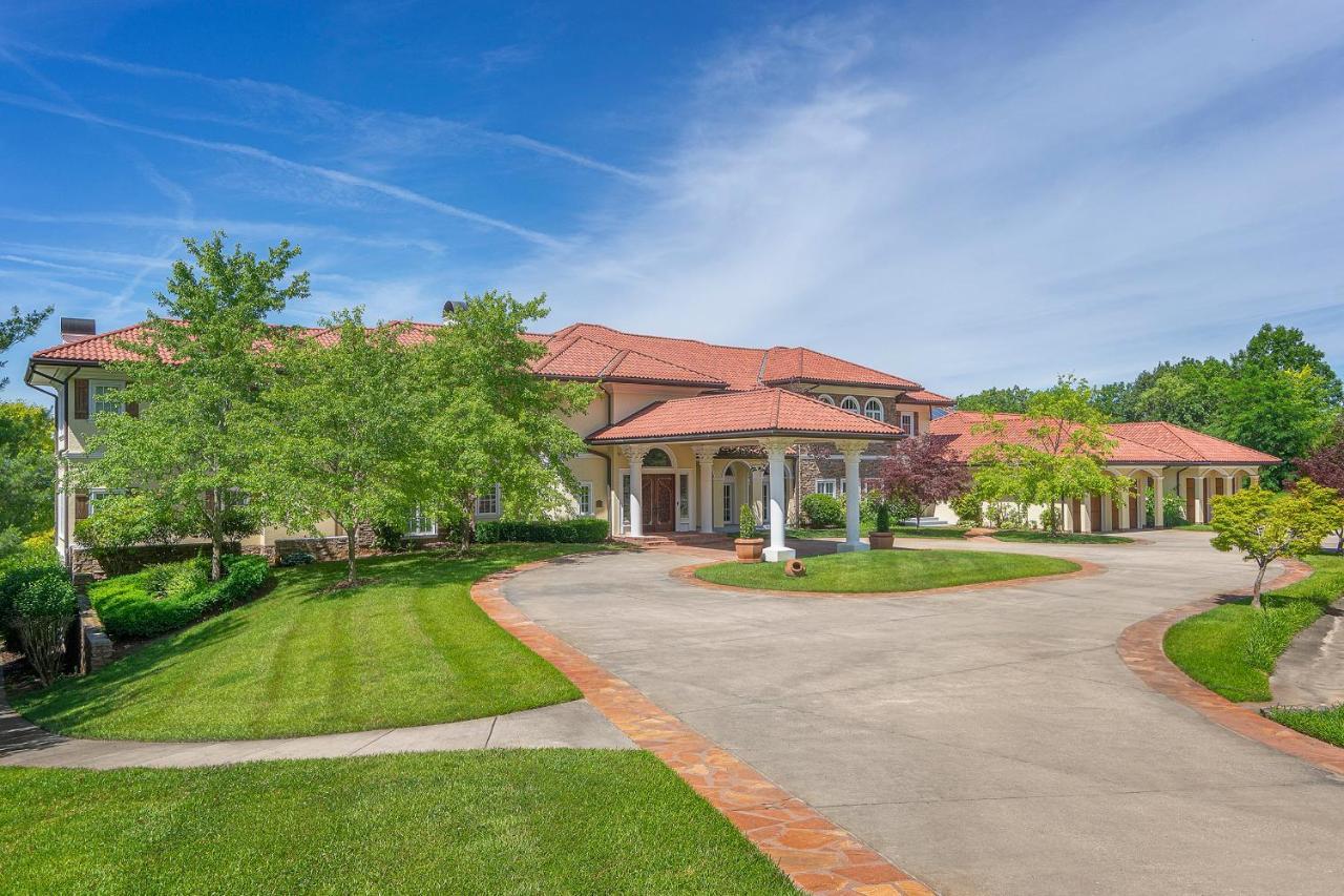 17500sqft Private Estate Indoorpool Hottub Big Lakeview Tennis Court Theater Sdc Branson