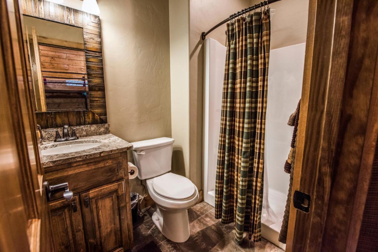 Holiday home Watermill Cove Luxury 8bed 8ba Lakefront Huge Pool 2 Miles To Sdc Minigolf