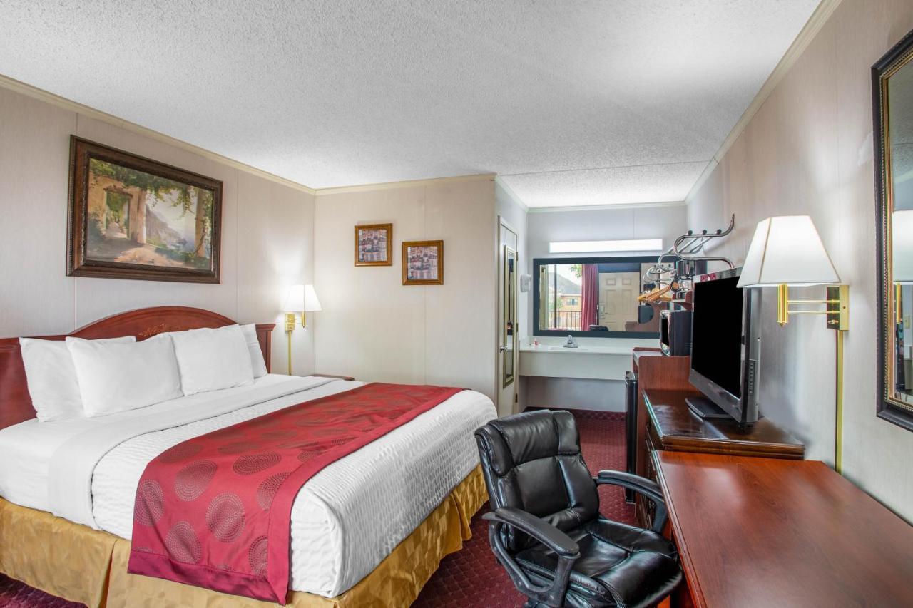 Motel Ramada By Wyndham 3*