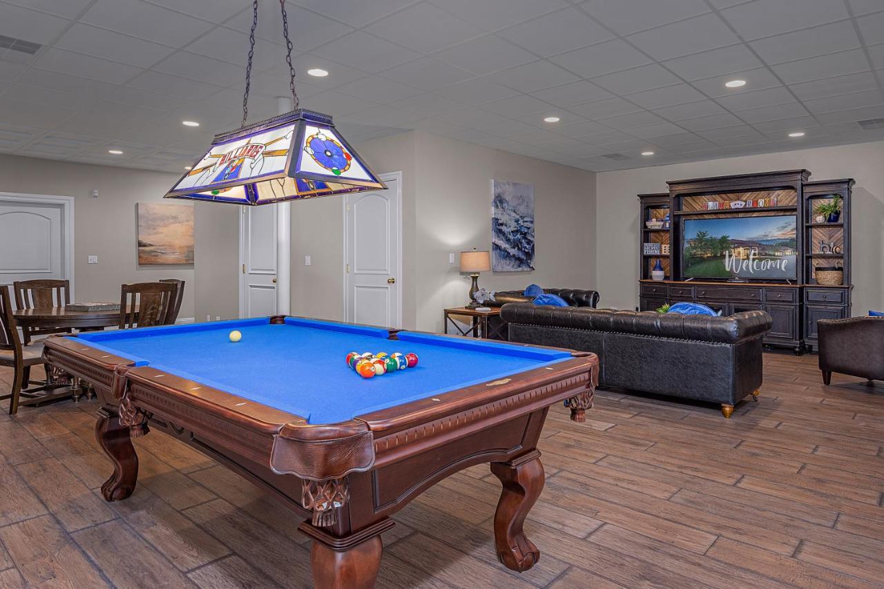 Holiday home 17500sqft Private Estate Indoorpool Hottub Big Lakeview Tennis Court Theater Sdc *