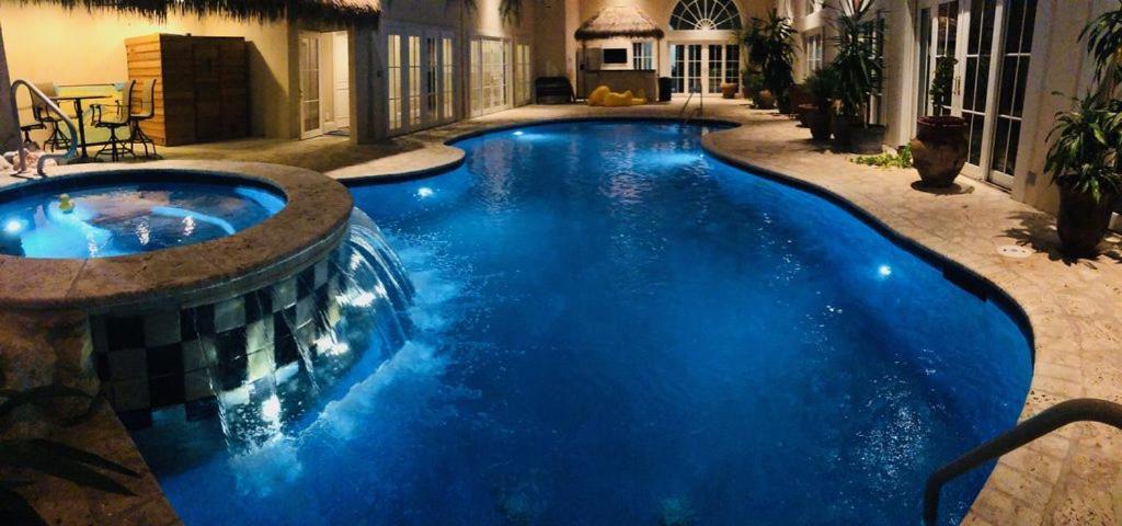 17500sqft Private Estate Indoorpool Hottub Big Lakeview Tennis Court Theater Sdc Branson