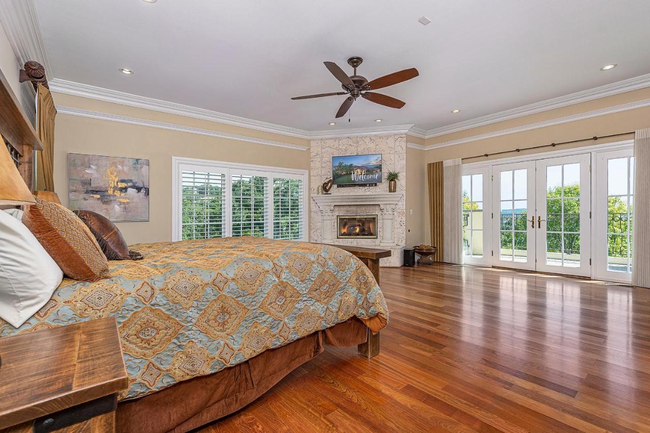 17500sqft Private Estate Indoorpool Hottub Big Lakeview Tennis Court Theater Sdc *