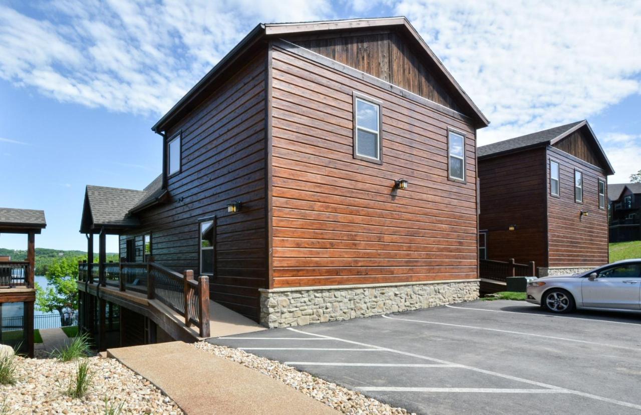 Watermill Cove Lakefront Luxury 2mi To Silver Dollar Huge Pool Dock Holiday home