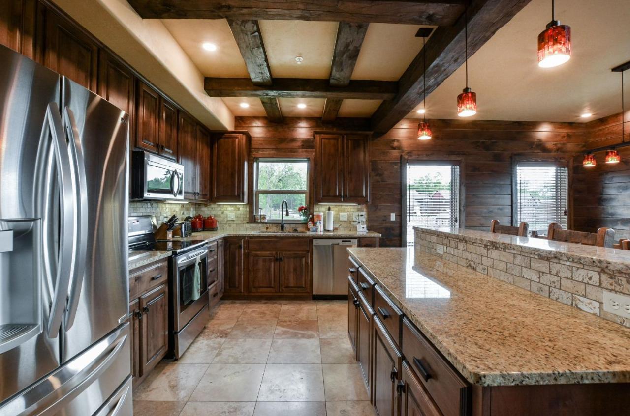Holiday home Watermill Cove Luxury Lakefront Huge Pool Hot Tubs 2mi To Silver Dollar