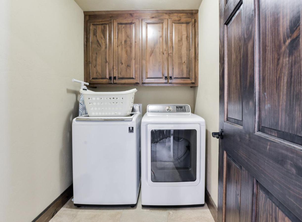 Holiday home Watermill Cove Luxury Lakefront Huge Pool Hot Tubs 2mi To Silver Dollar Branson