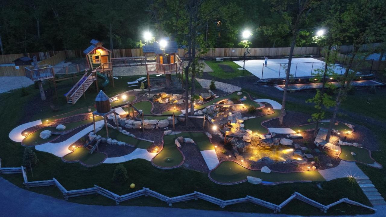 Luxury Lakefront 2mi To Silver Dollar Pool Theatre Kayaks Holiday home Branson