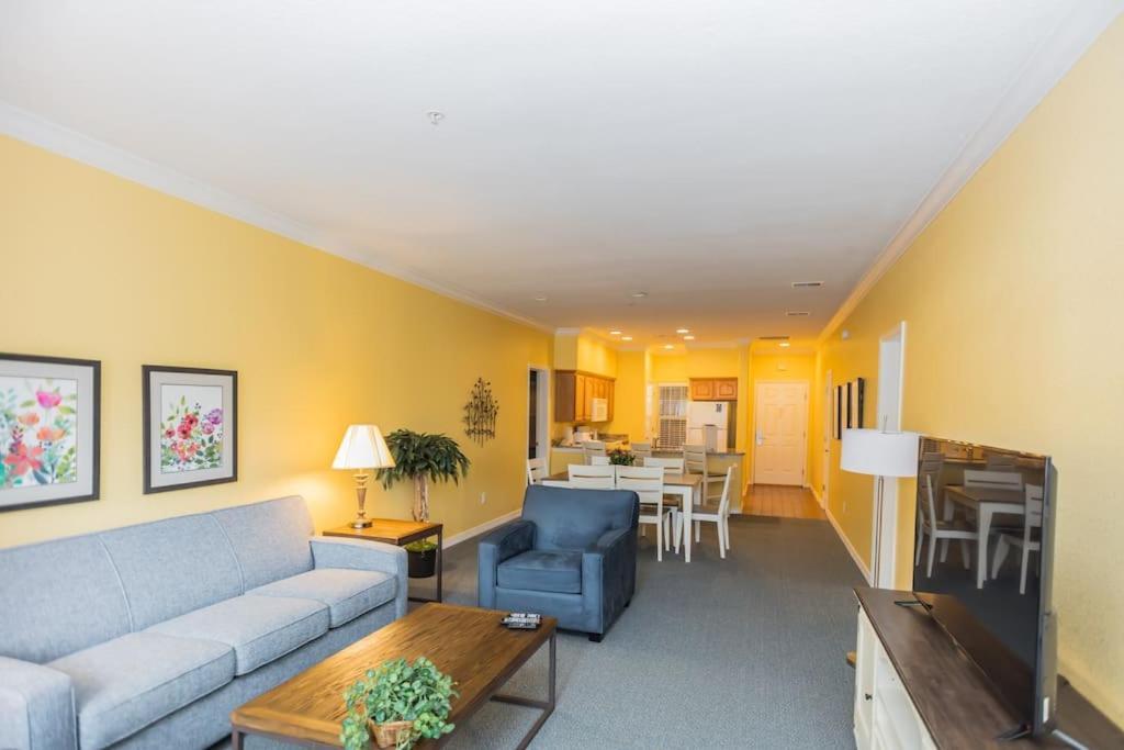 Spacious In Heart Of 2br Standard Branson