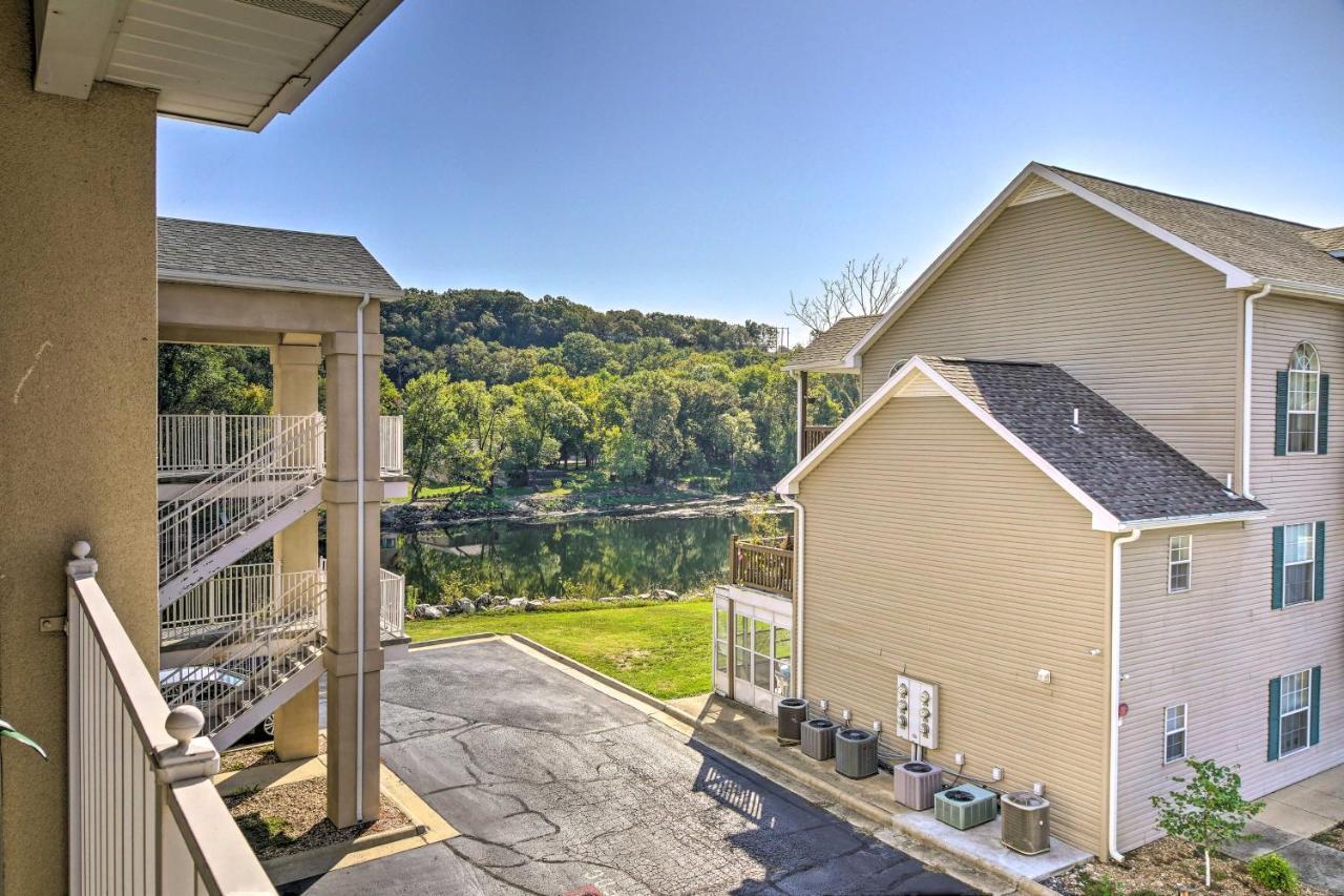 Modern Escape With Lake Taneycomo Views!