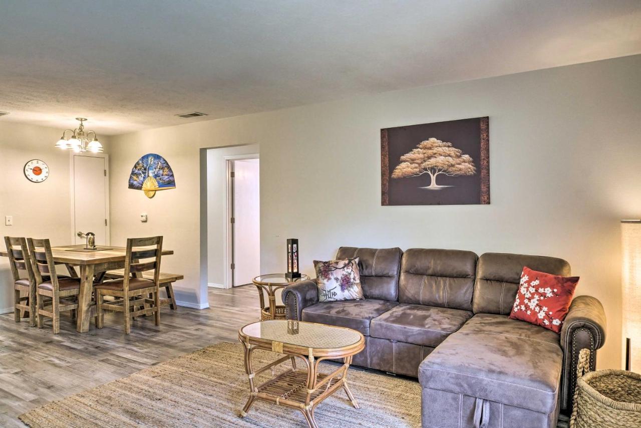 Centrally Located Brandon With Pool Access Apartment *
