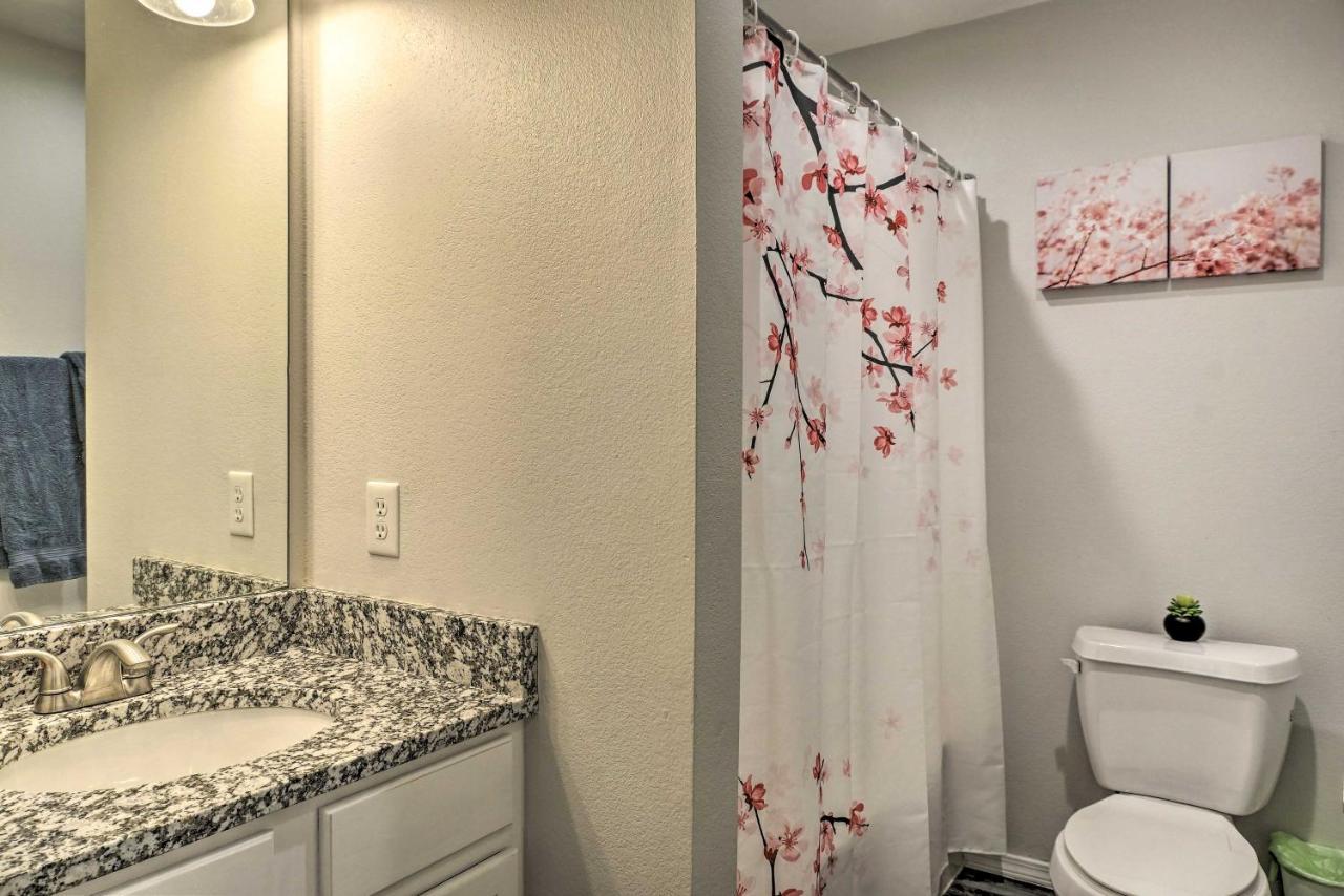 Apartment Centrally Located Brandon With Pool Access *