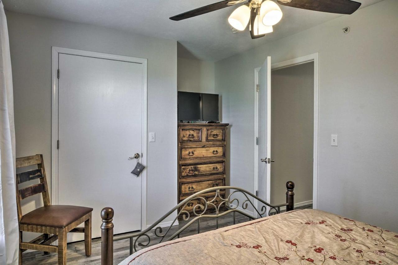 Centrally Located Brandon With Pool Access