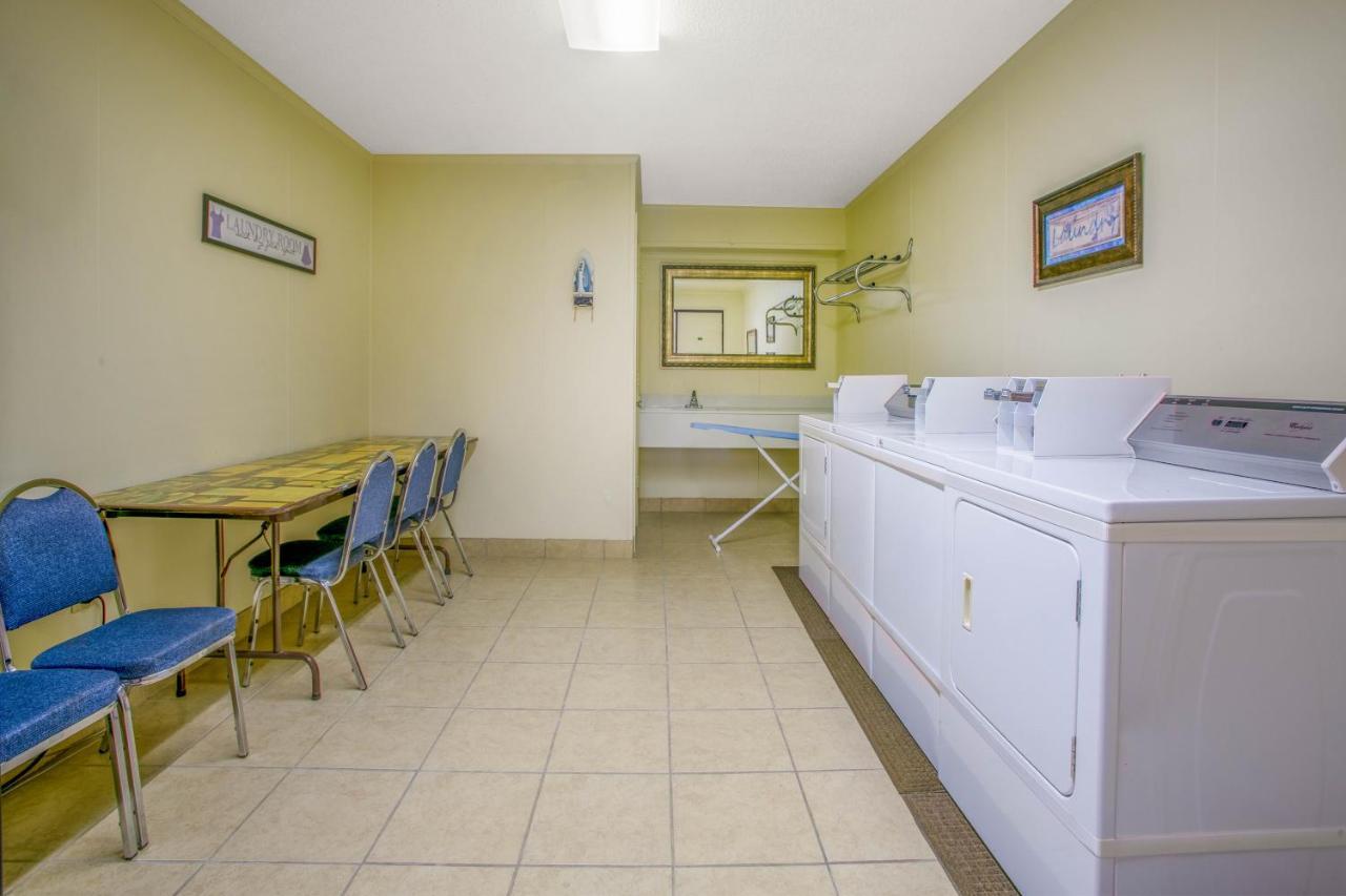 Ramada By Wyndham Motel Branson