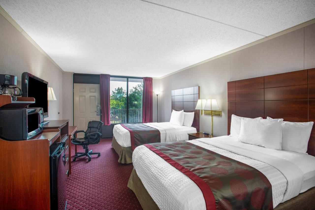 Ramada By Wyndham 3* Branson