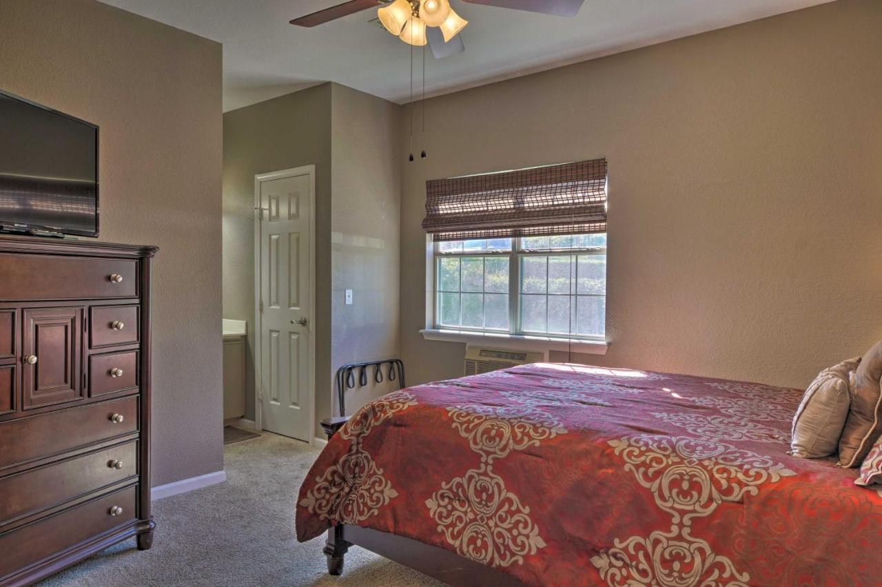 With Patio, 5 Mi To Landing! * Branson