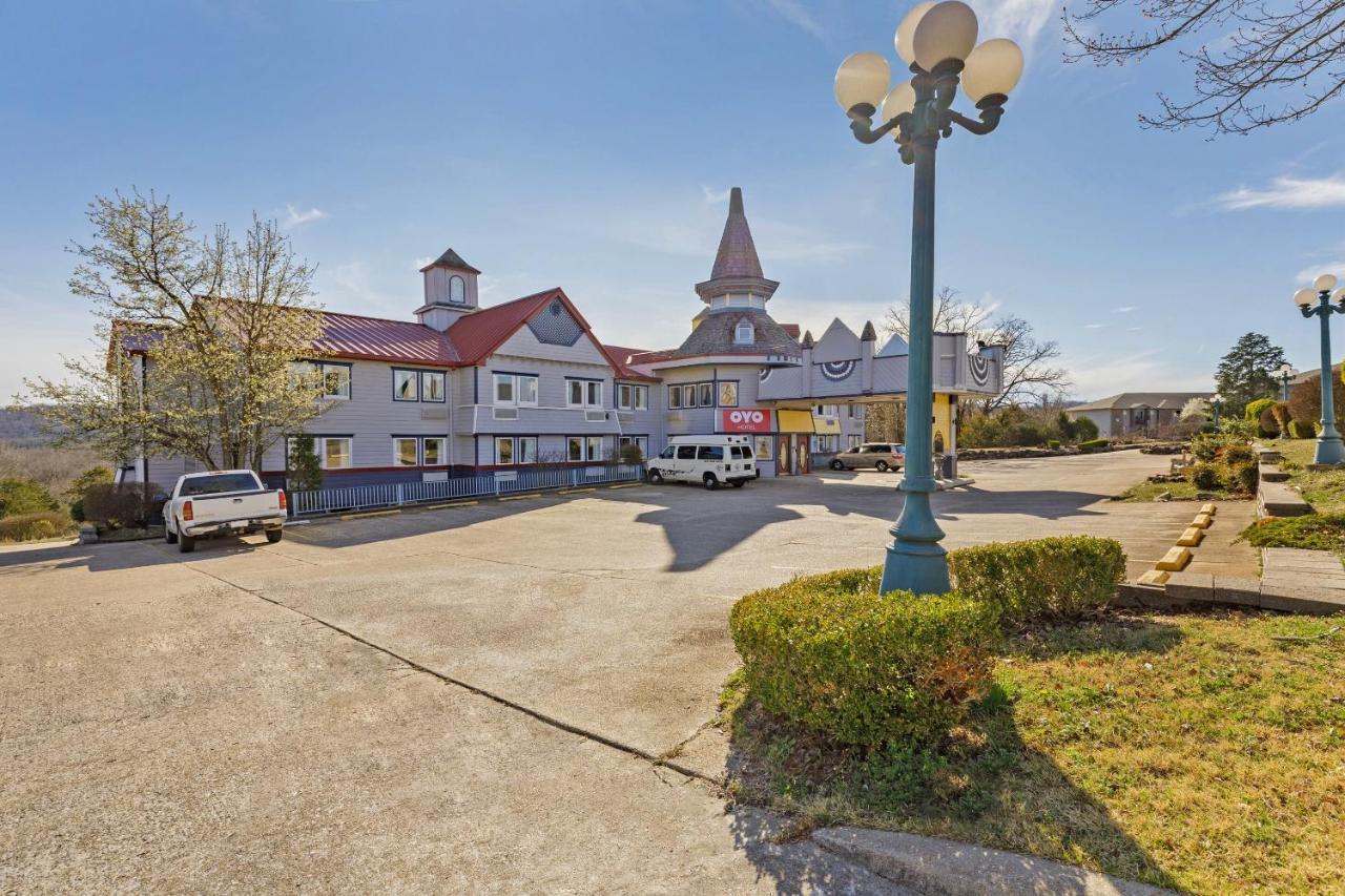 Oyo Hotel Branson Victorian Palace 2*