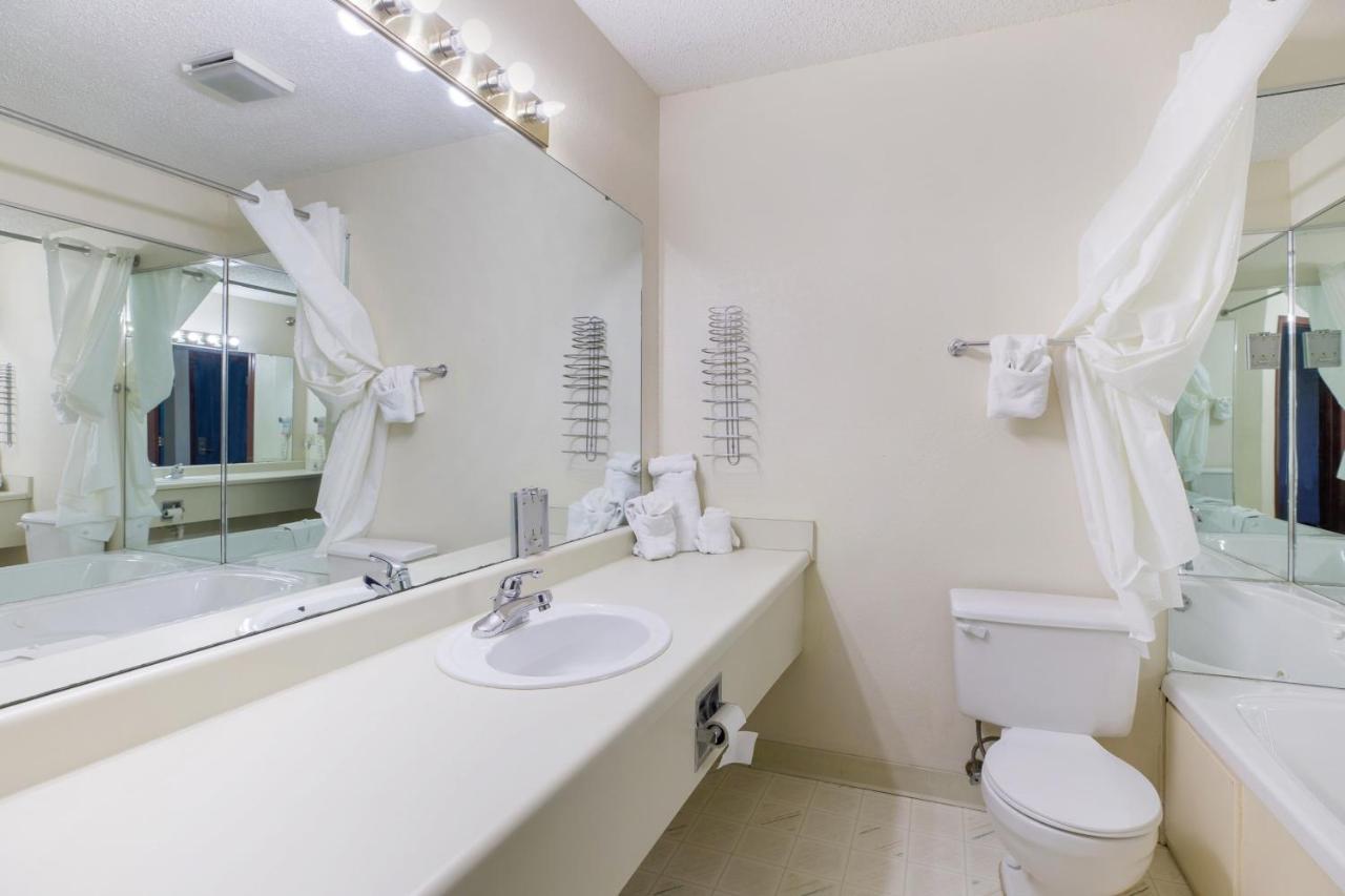 Oyo Hotel Branson Victorian Palace Branson
