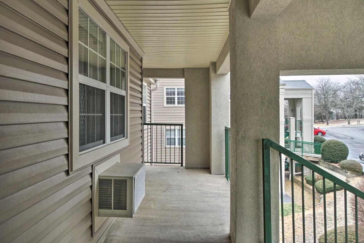 Vibrant Hills With Balcony Apartment Branson