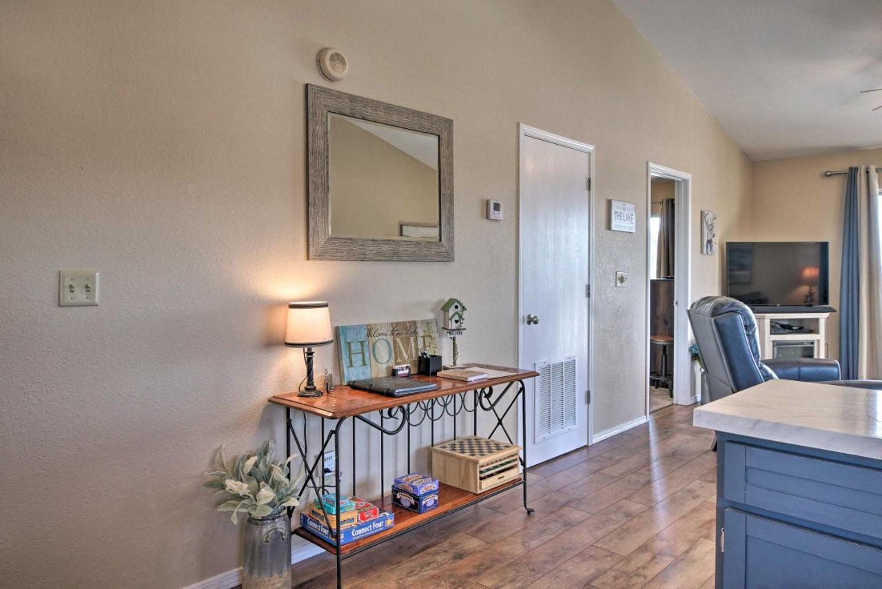 Modern Retreat With Deck And Mtn Views Near Sdc! Apartment Branson