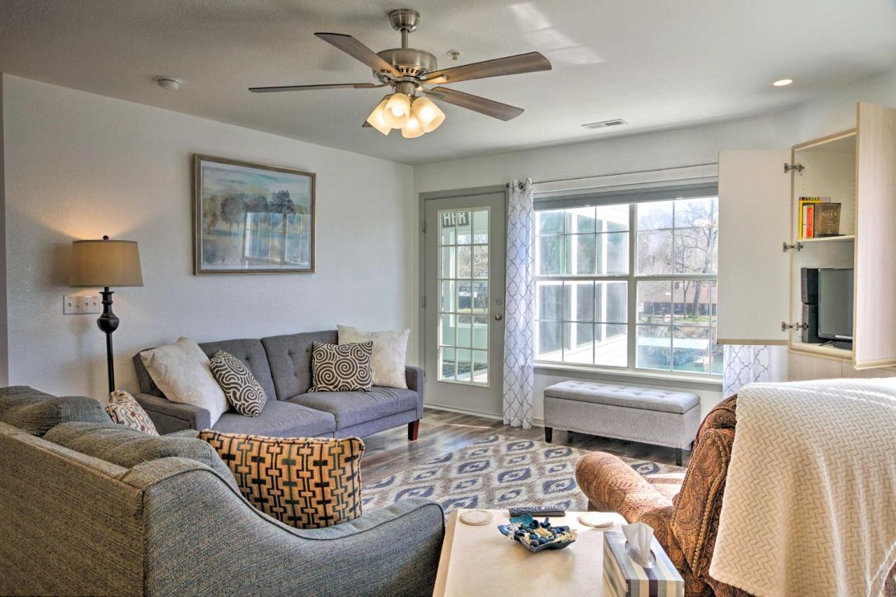 Vacation With Sunroom And Water Views * Branson