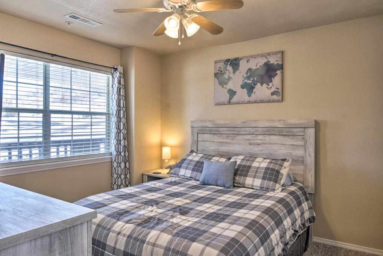 Apartment Modern Retreat With Deck And Mtn Views Near Sdc!