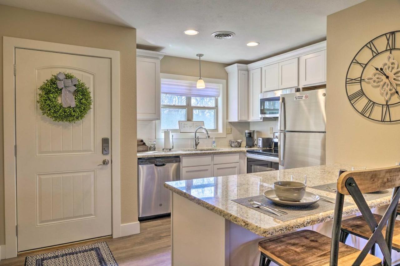 Holiday home The Cozy With Taneycomo Access! Branson