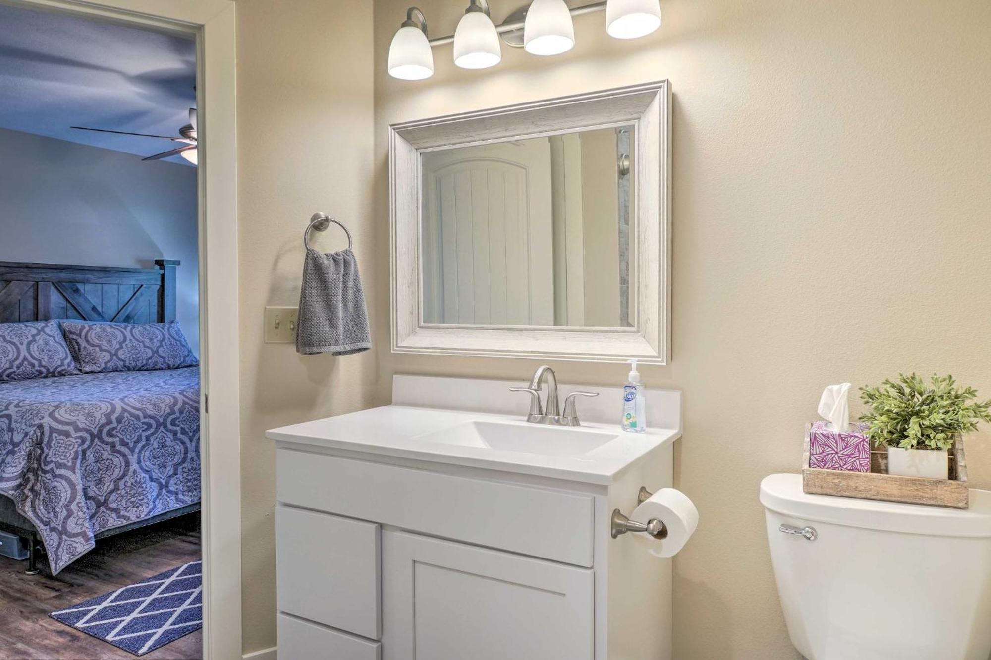 The Cozy With Taneycomo Access! Holiday home Branson