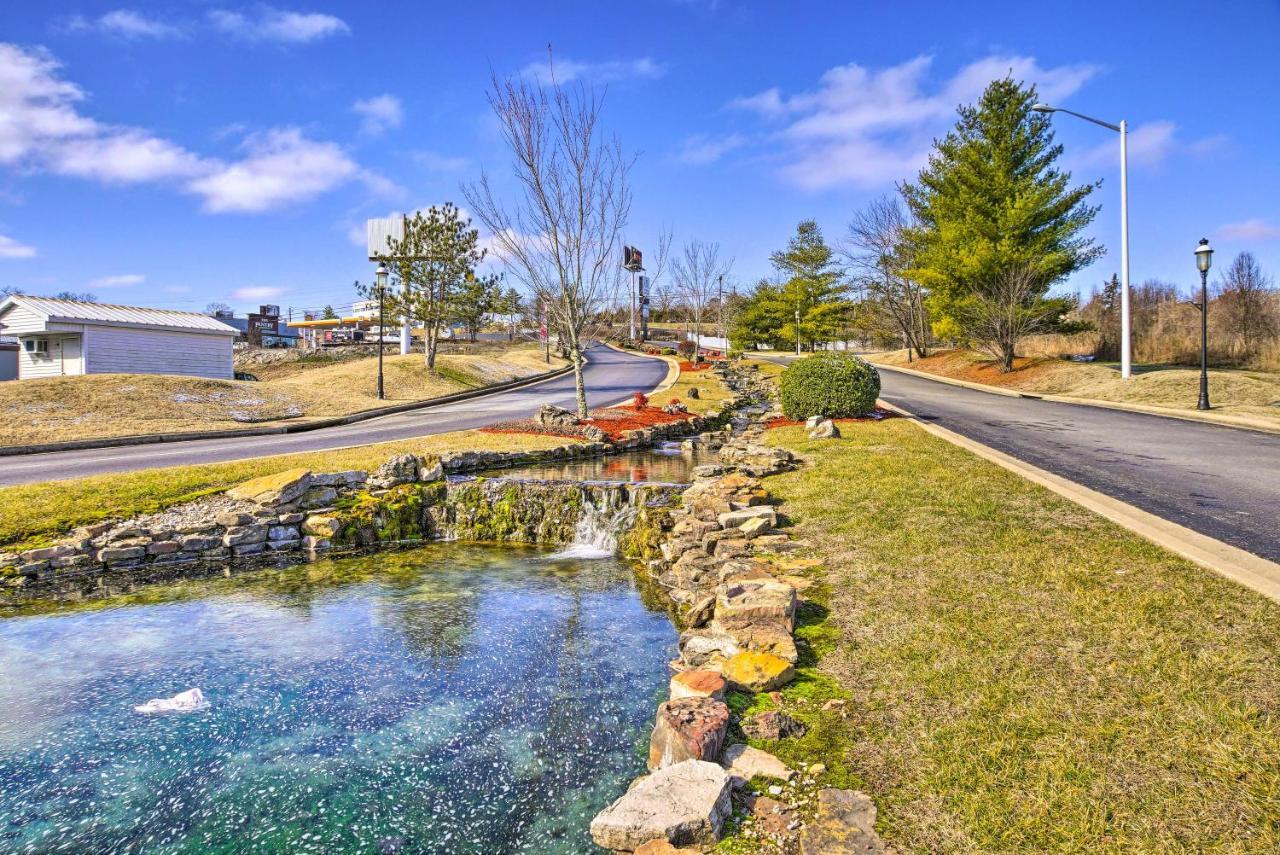 With Family Amenities, 3 Mi To Strip! * Branson