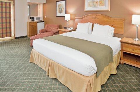 Express & 76 By Ihg 2* Branson