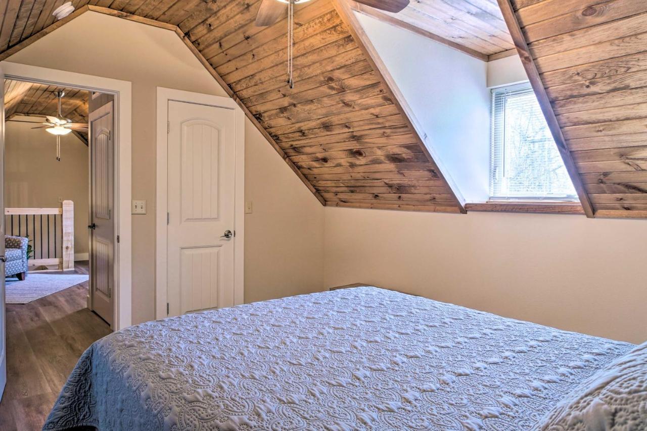 Holiday home The Cozy With Taneycomo Access! Branson