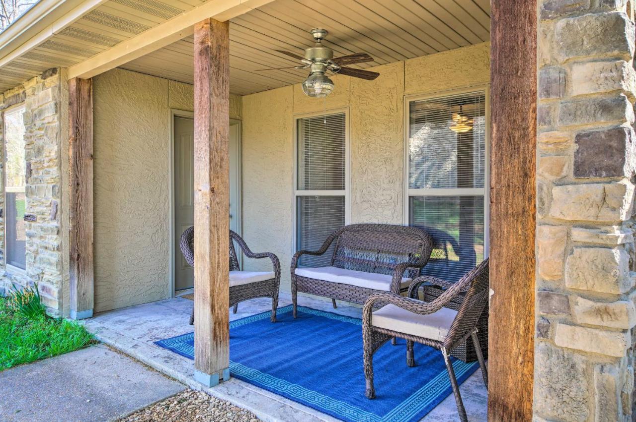 Holiday home The Cozy With Taneycomo Access! *