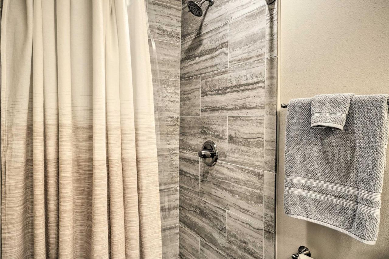 The Cozy With Taneycomo Access! Holiday home