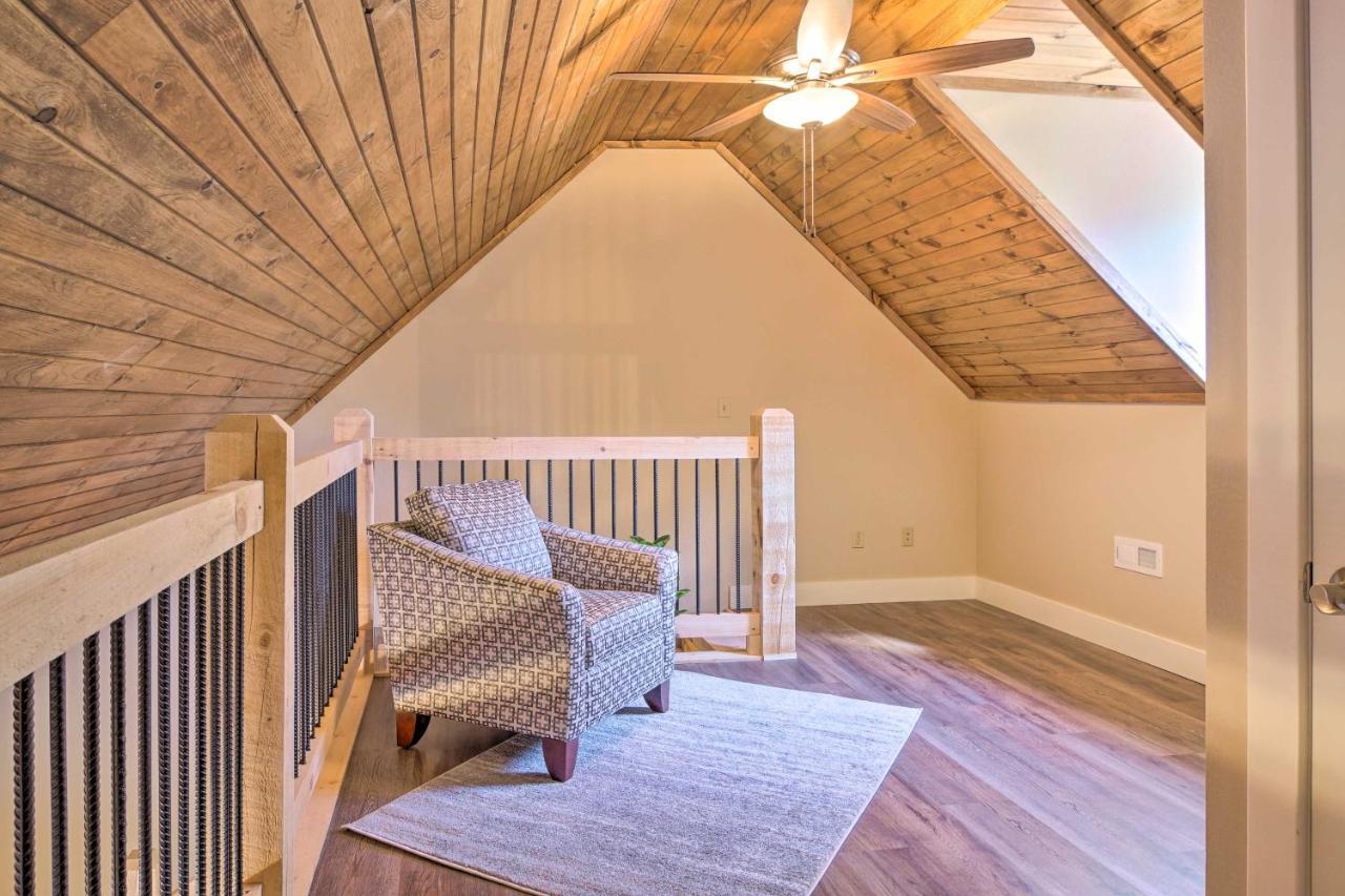 The Cozy With Taneycomo Access! Holiday home Branson