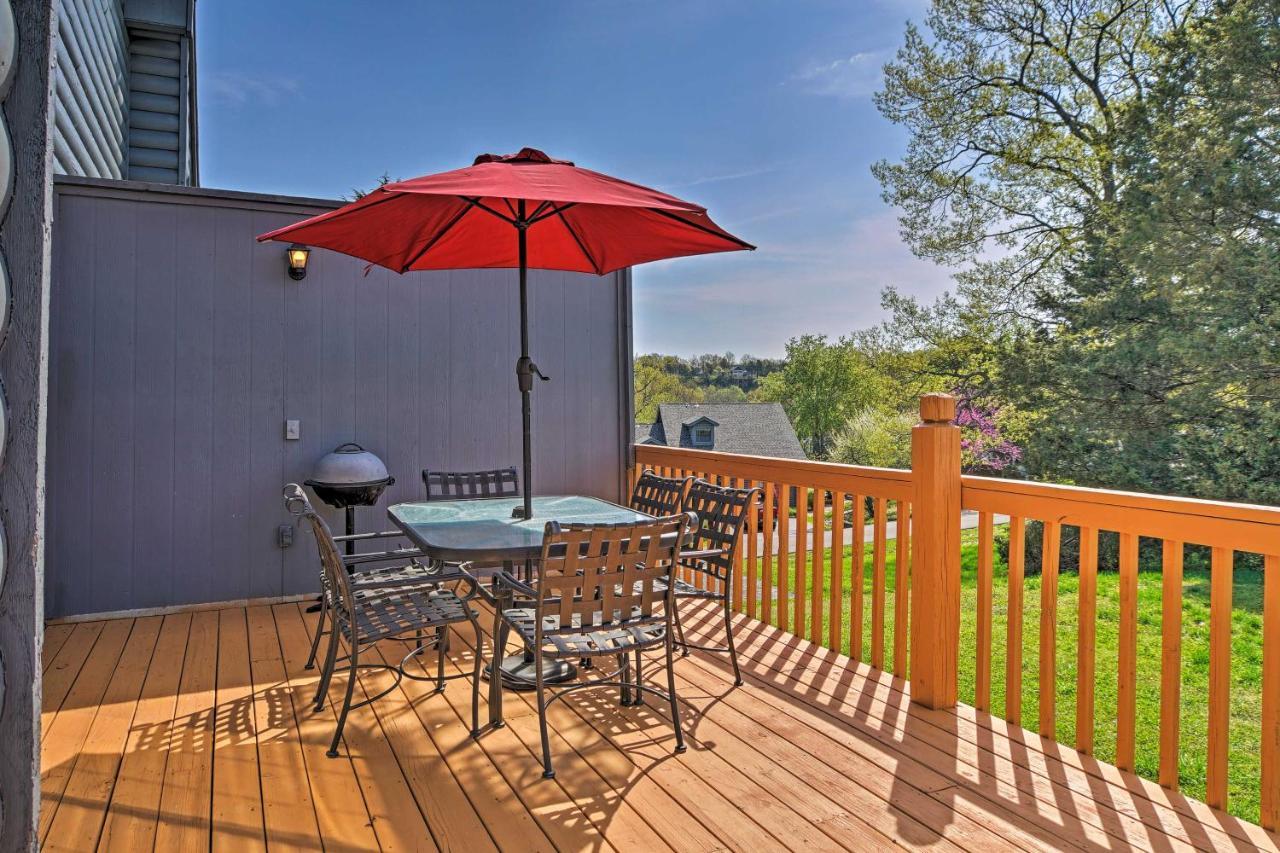 Holiday home Stylish Townhome 3 Mi To Theatre District